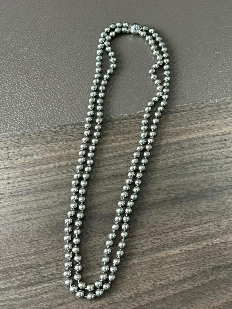 pearl necklace