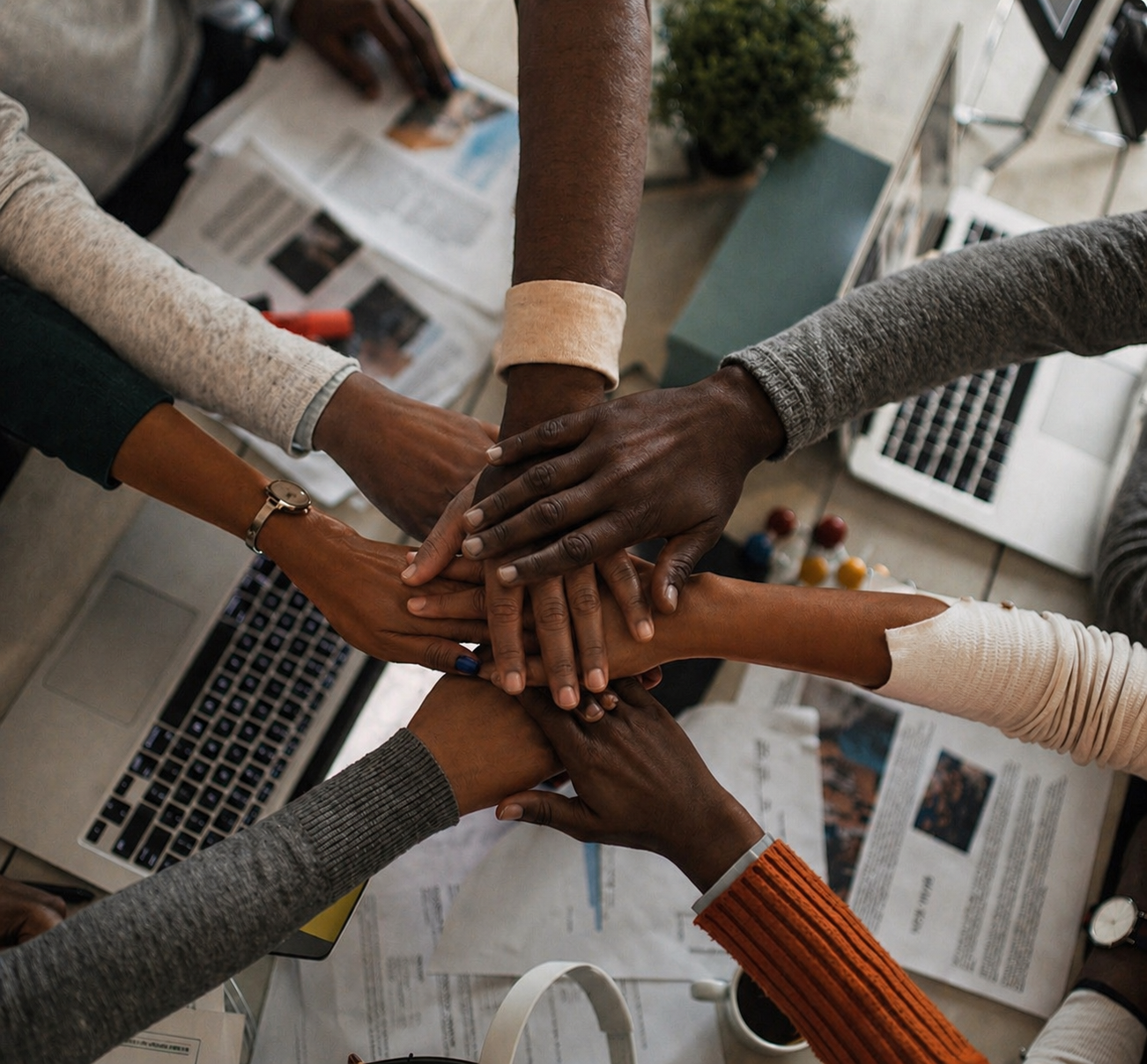 a picture that depicts teamworks